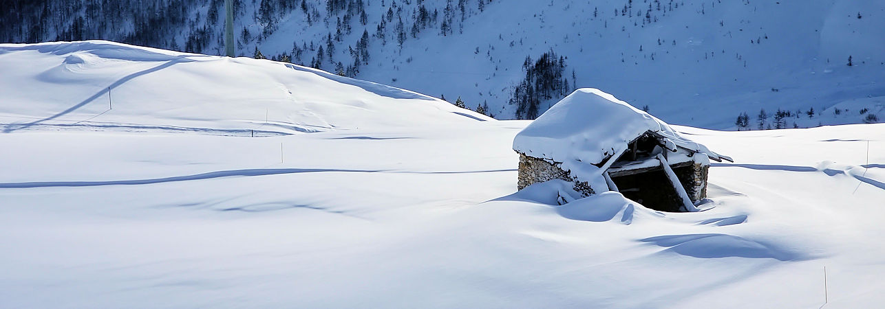 Tignes Cabin in the Snow